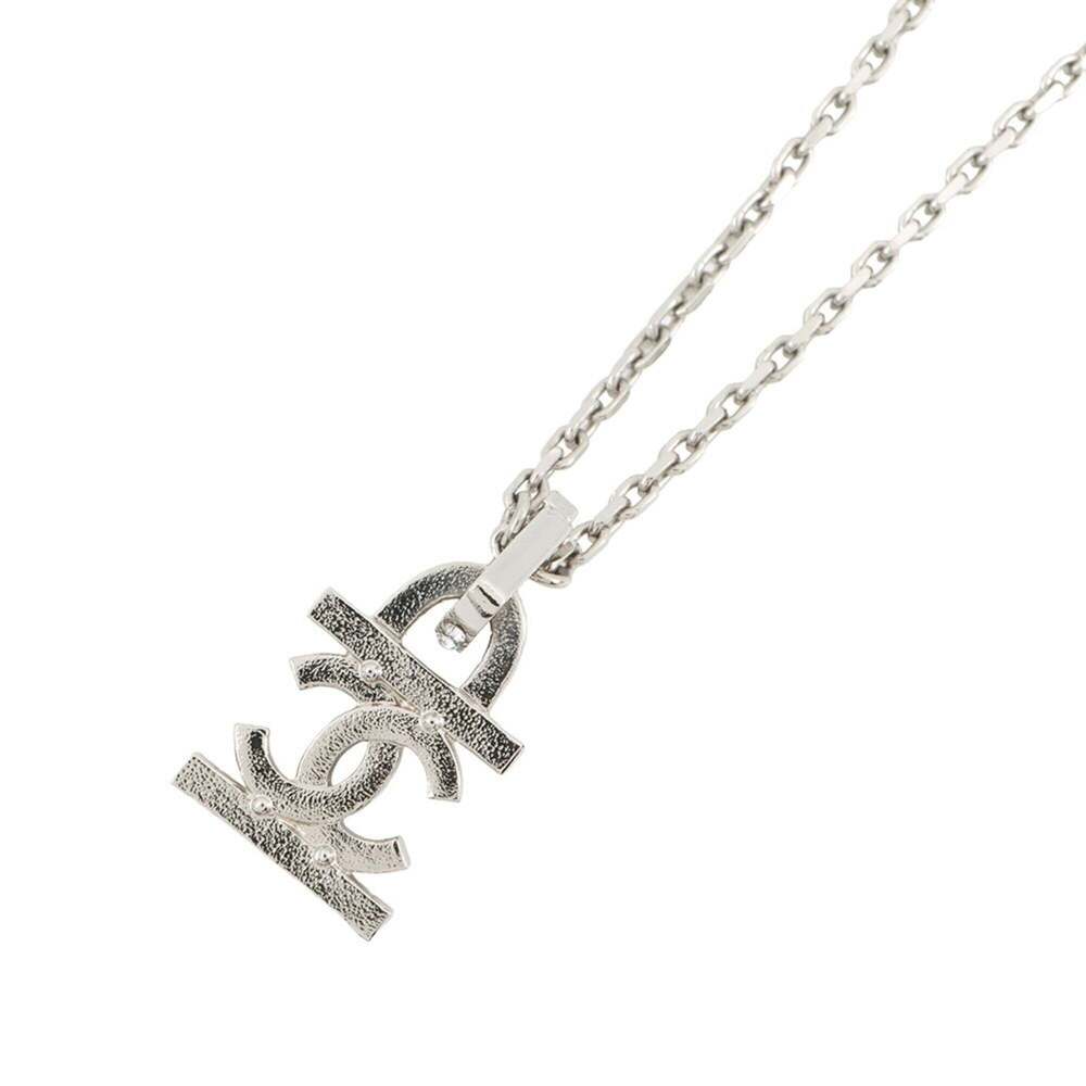 CHANEL Pearl Logo Necklace - Picture 3 of 10